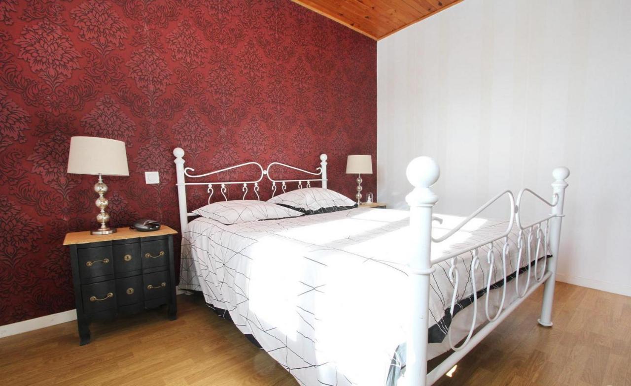 Le Galaveyson Bed and Breakfast Le Grand-Serre Exteriör bild